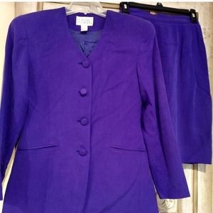 Womens Designer Silk Suit